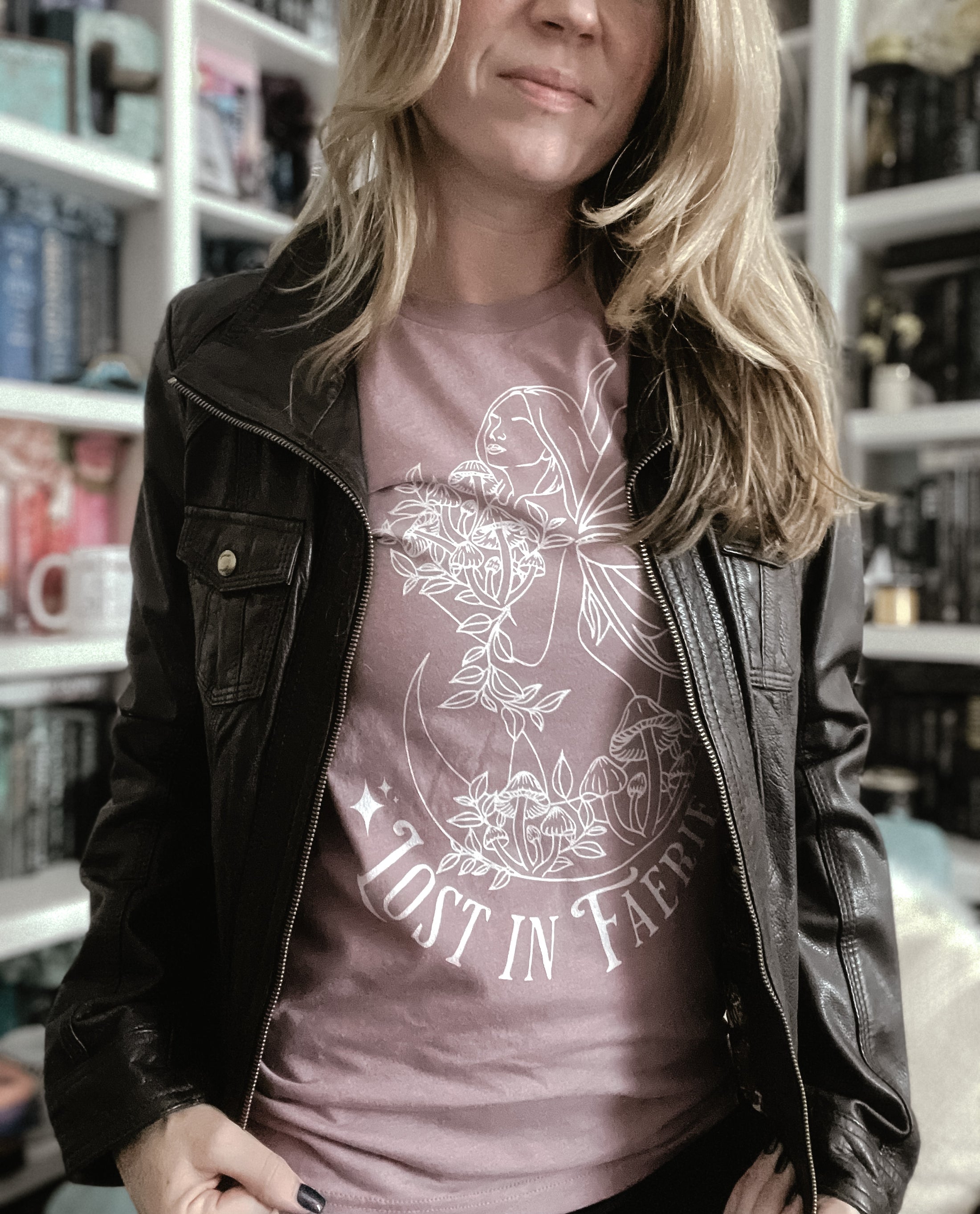 Lost in Faerie Unisex t-shirt - Dusty Rose with Light Design