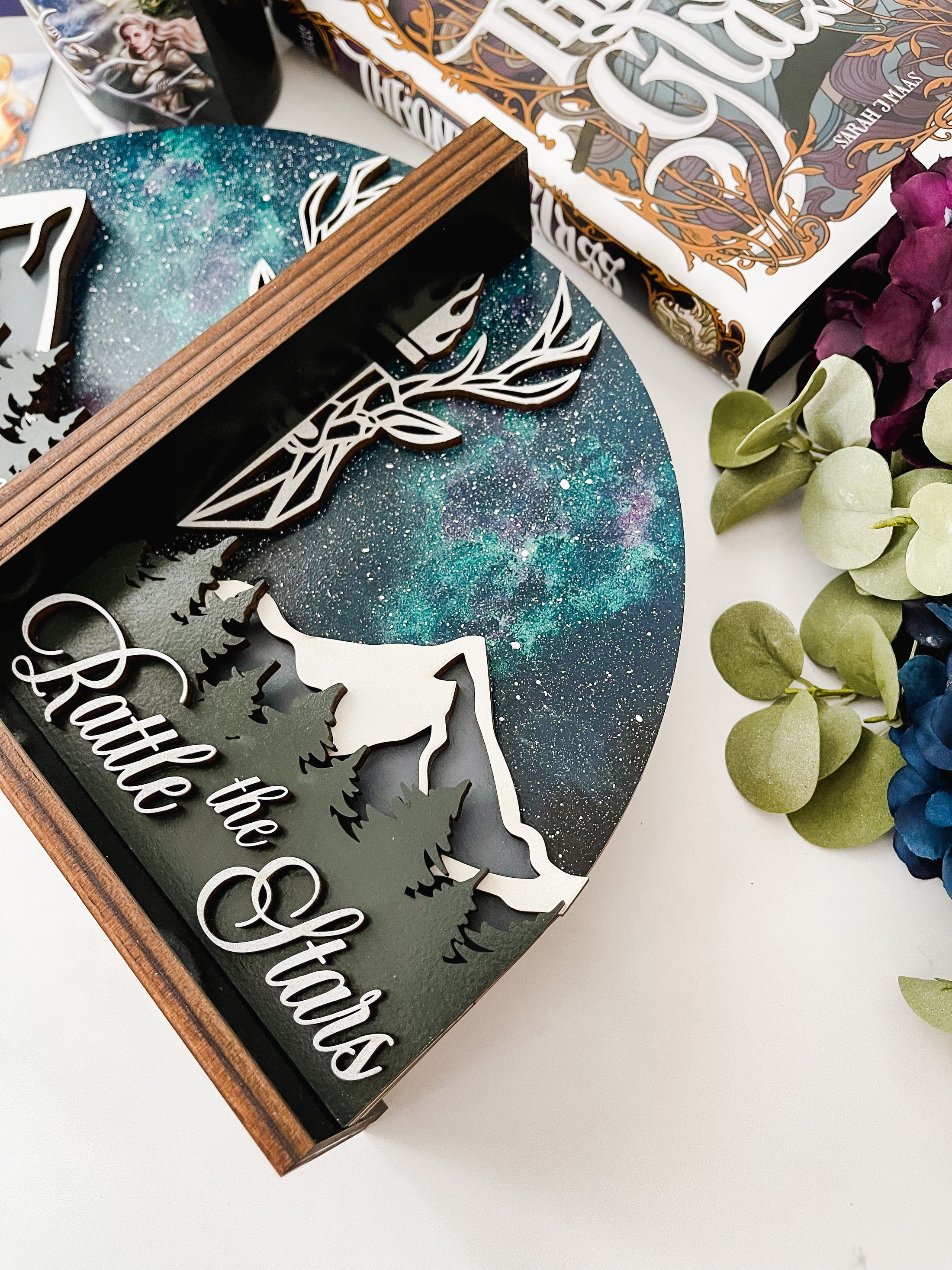 Throne of Glass Bookends - firedrakeartistry